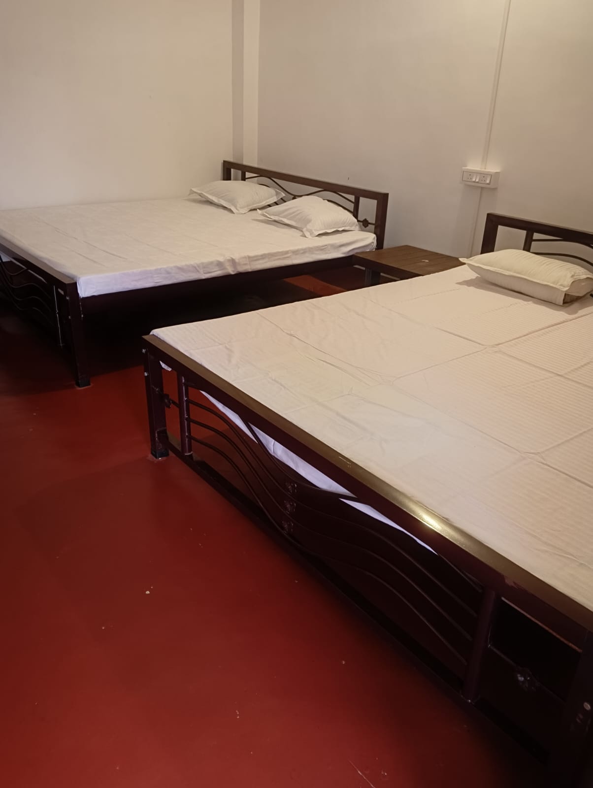 Deluxe (4 Bed) Non-AC